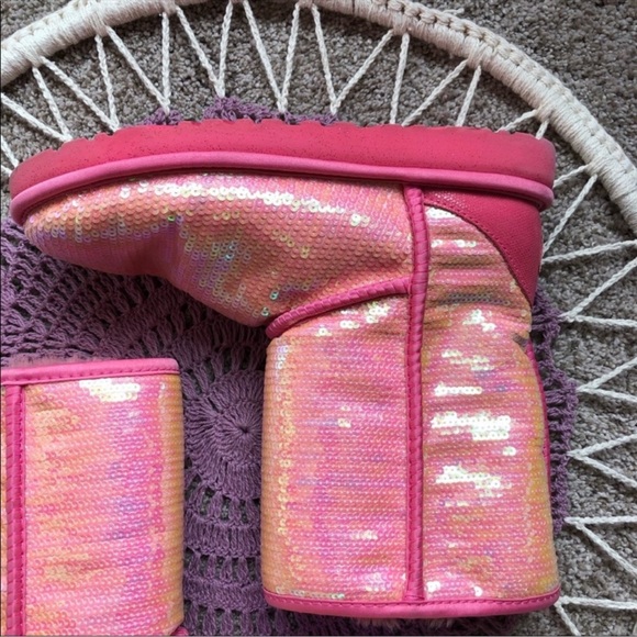 Pink Sequin Sparkly Uggs Size 7 - Picture 3 of 14